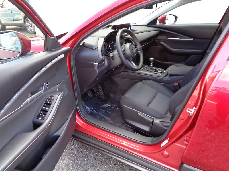 Mazda CX-30 (2026) 2,5 140 PS, Center-line, AKCE! - fotka 7 z 23