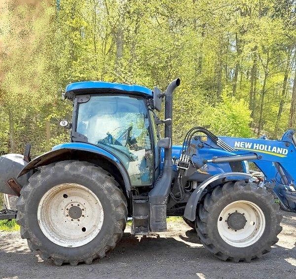 New Holland (2017) T6.175 traktor+nakladač 166HP  - fotka 3 z 10