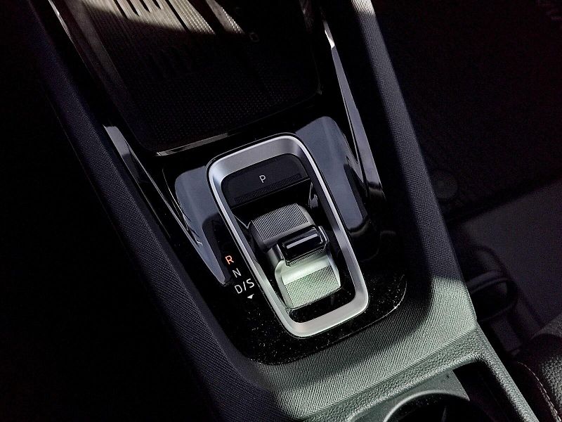 Škoda Octavia (2025) Top Selection 1,5 Tsi 110 Kw D - fotka 23 z 38