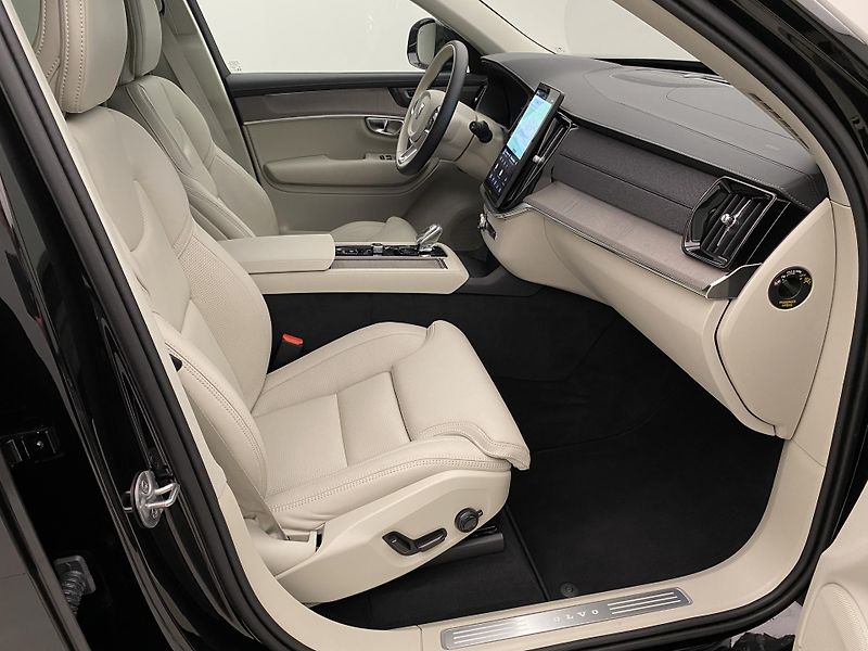Volvo XC90 T8 AWD RECHARGE BRIGHT PLUS 7m - fotka 24 z 67