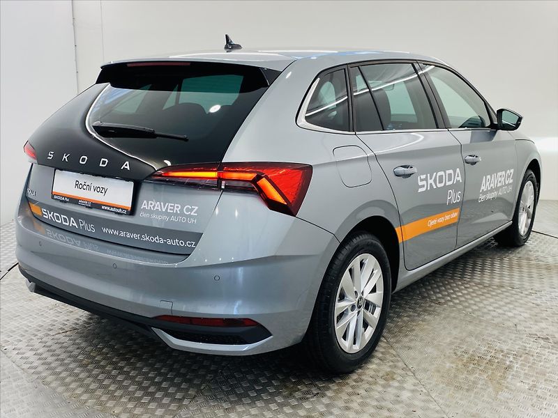 Škoda Scala 1,0 TSI 85kW Top Selection - fotka 2 z 23