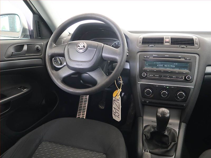 Škoda Octavia (2011) Ambition 1.2 TSI - fotka 7 z 13