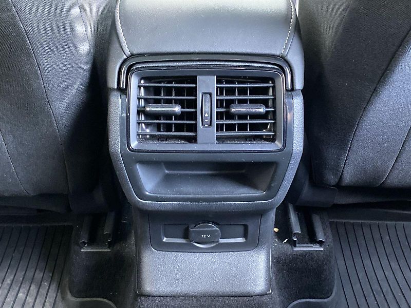 Škoda Karoq (2024) 1.5 TSI Selection - fotka 26 z 34