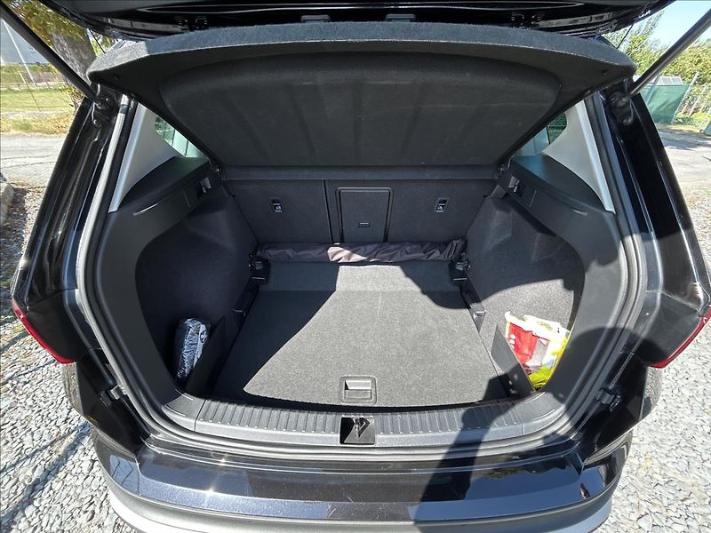 Seat Ateca 1,5 TSi DSG DPH  LED,ALU - fotka 37 z 49