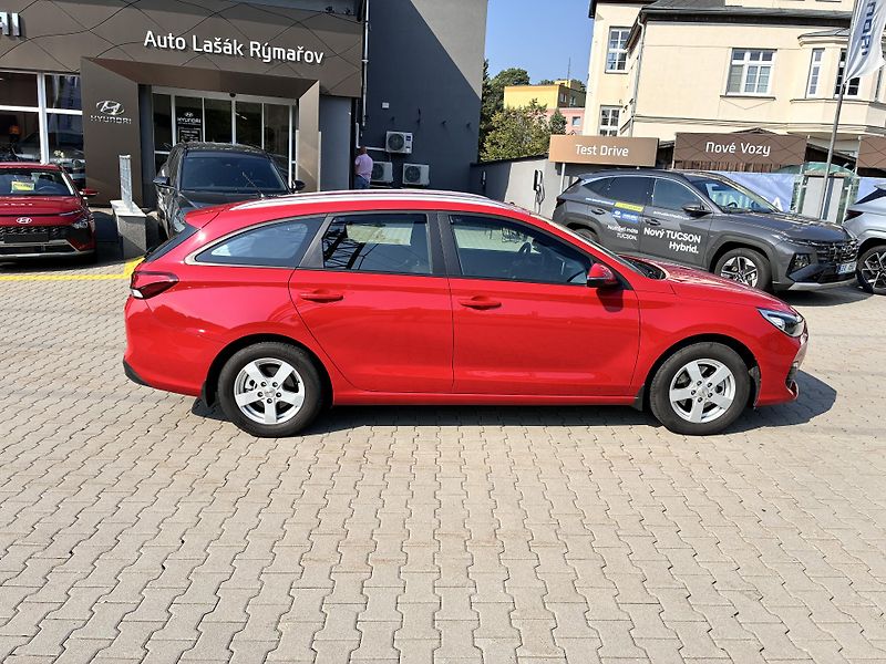 Hyundai i30 WG 1.0T-GDi 88kW REZERVACE - fotka 8 z 29