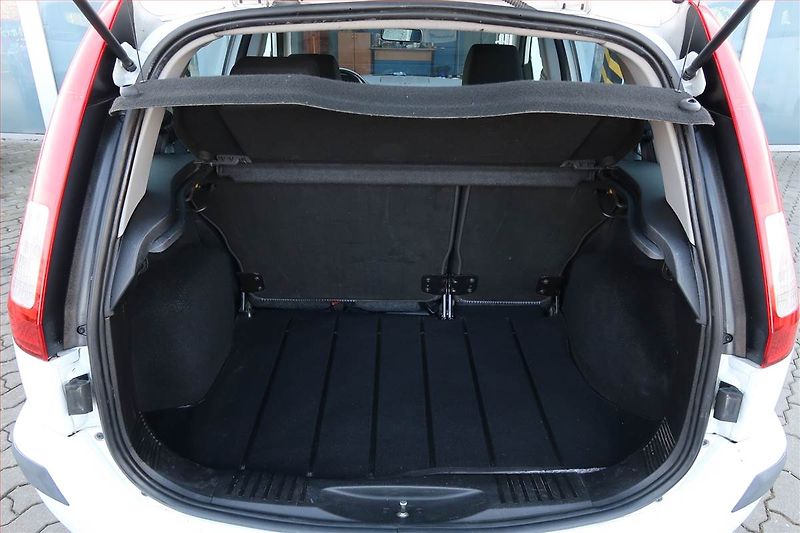 Ford Fusion (2008) 1.4, nová STK, jezdí výborně - fotka 13 z 14