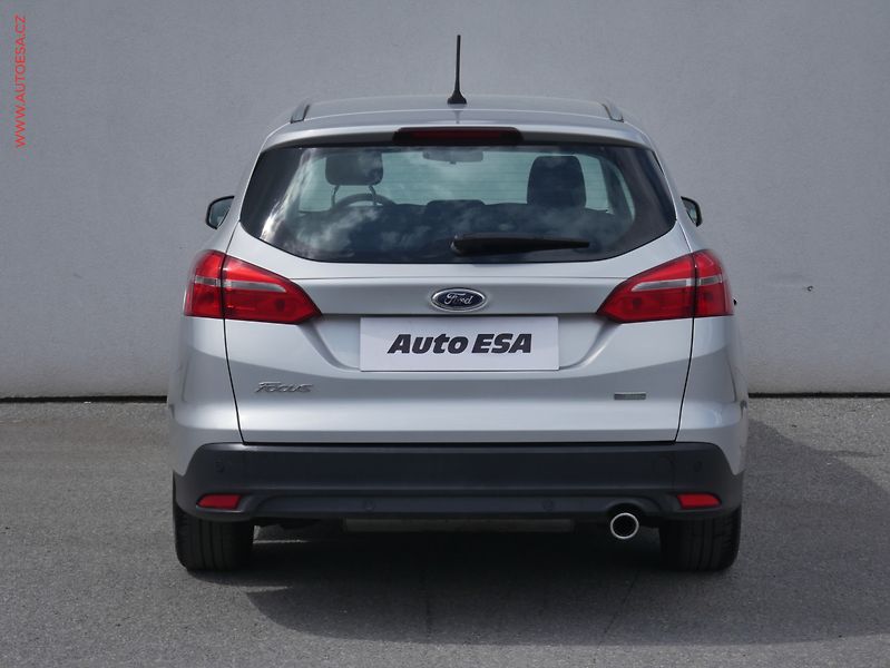 Ford Focus (2017) 1.5 EB, ČR, Titanium - fotka 5 z 18