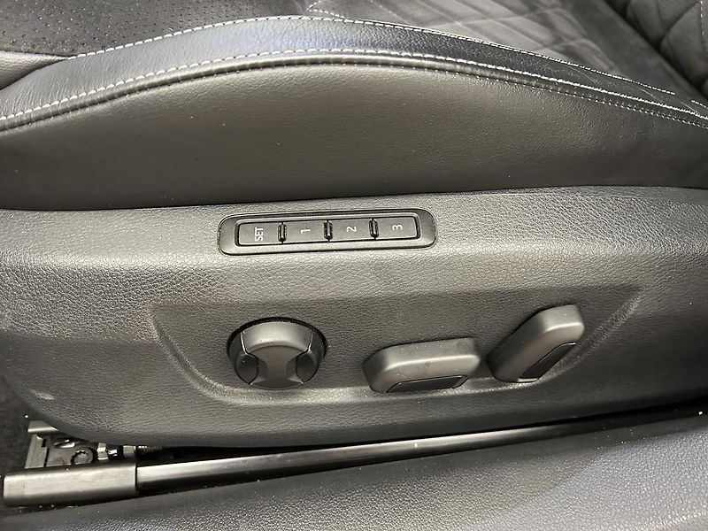 Škoda Superb 2.0 TDI 4x4 SportLine - fotka 9 z 31