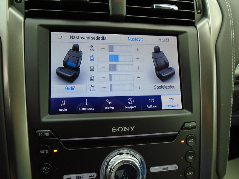 Ford Mondeo 2.0HYBRID 187PS VIGNALE ecvT - fotka 25 z 41