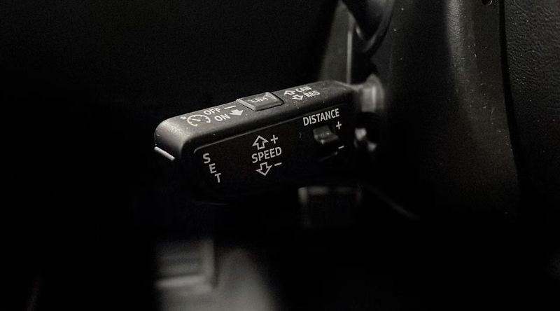 Audi Q8 e-tron 50 Q Kam Pano HuD LED 4 zóny   - fotka 12 z 12