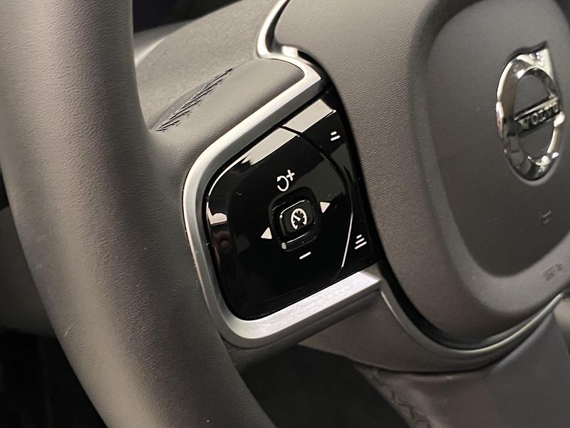 Volvo V90 T6 AWD RECHARGE DARK PLUS AUT - fotka 20 z 61