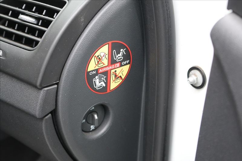 Renault Fluence 1,6 ČR, LPG, nové STK - fotka 18 z 28