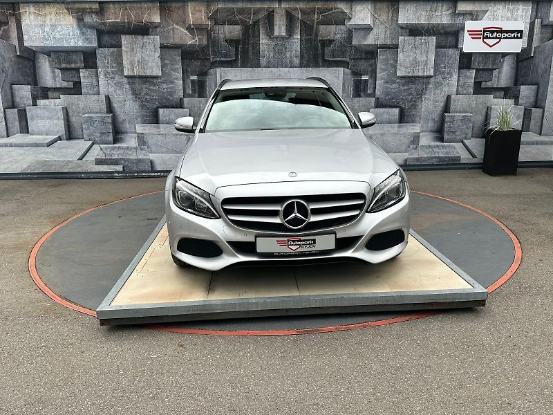 Mercedes-Benz Třídy C (2015) C220CDI,125KW,VYHŘ. SED.,TEMP. - fotka 2 z 23