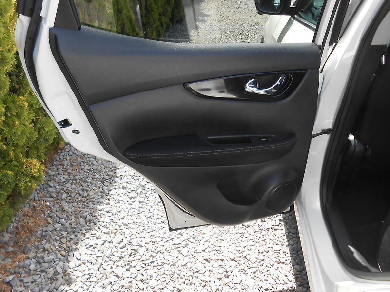 Nissan Qashqai 1.5DCi,LED,KAMERA,PANORAMA - fotka 25 z 49