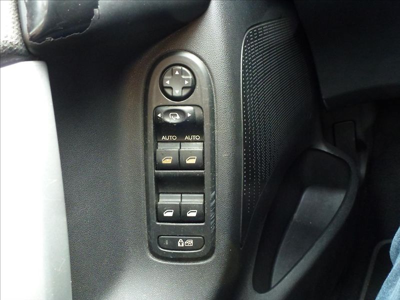 Citroën C3 1,4 i Black Edition - fotka 34 z 48