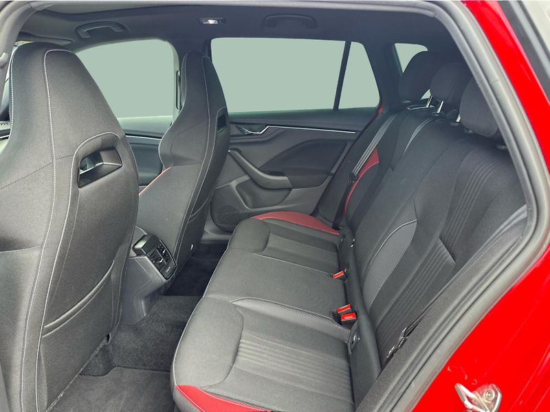 Škoda Kamiq 1,5TSi 110kW MONTE CARLO DSG - fotka 12 z 25