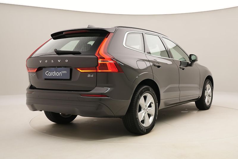 Volvo XC60 B4 CORE AUT CZ - fotka 12 z 45