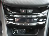 Peugeot 2008 (2016) 1.2 PT, 1.maj,ČR, servis - náhled 14