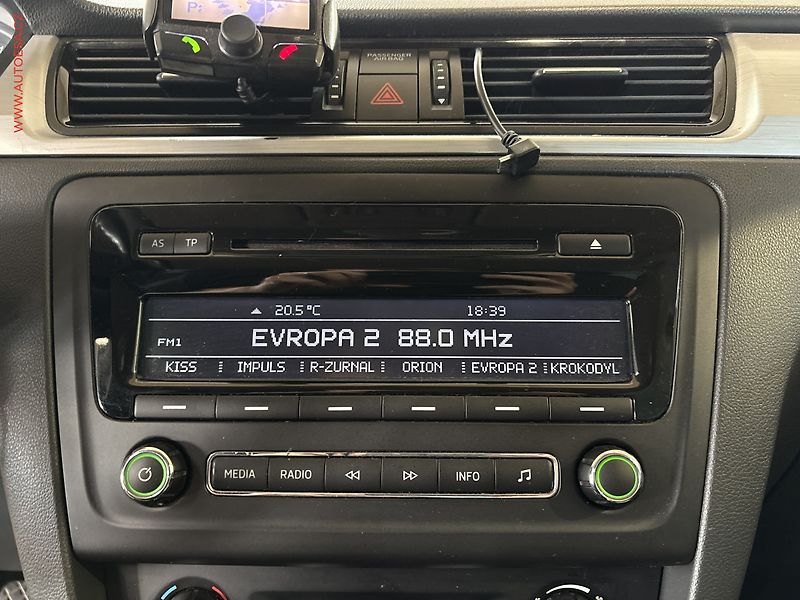 Škoda Rapid (2013) 1.6 TDi, ČR, servis.kniha - fotka 11 z 14