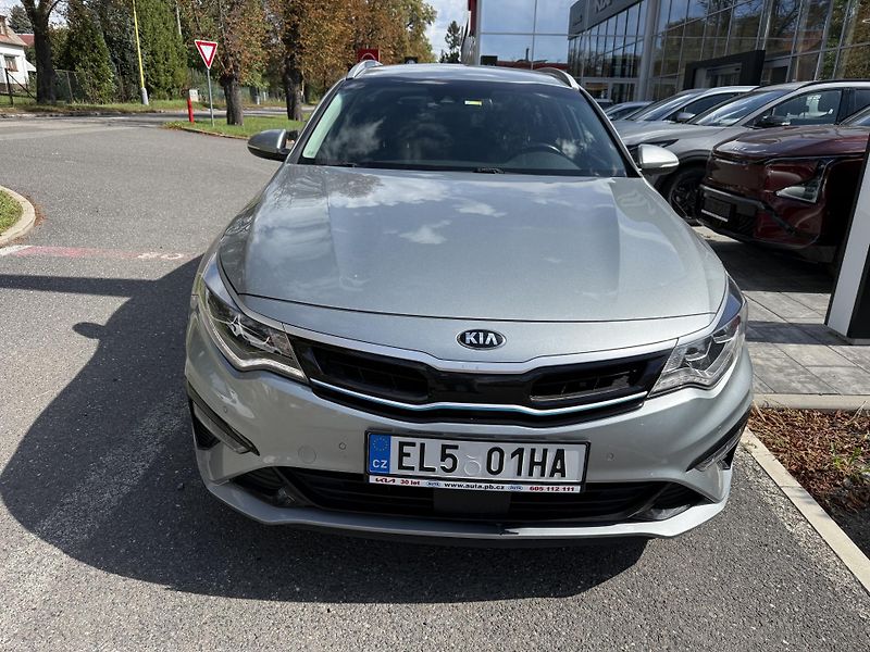 Kia Optima 2.0 PHEV 113kw - fotka 2 z 10
