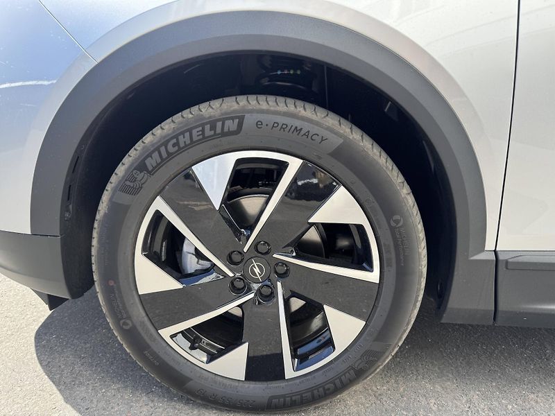 Opel Grandland (2026) GS Hybrid TURBO eDCT6 1.2 TURB - fotka 11 z 23