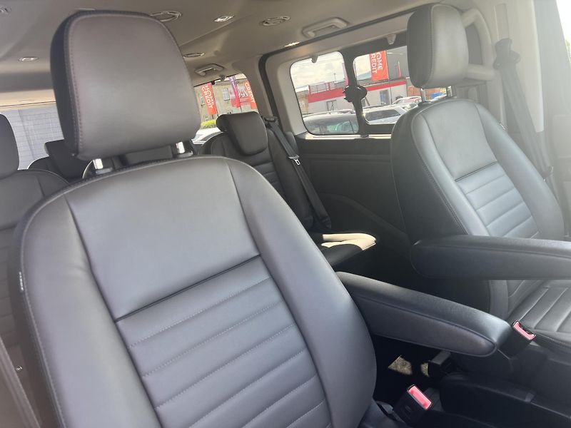Ford Tourneo Custom 2.0TDCi 8MÍST AUTOMAT odp.DPH - fotka 40 z 46