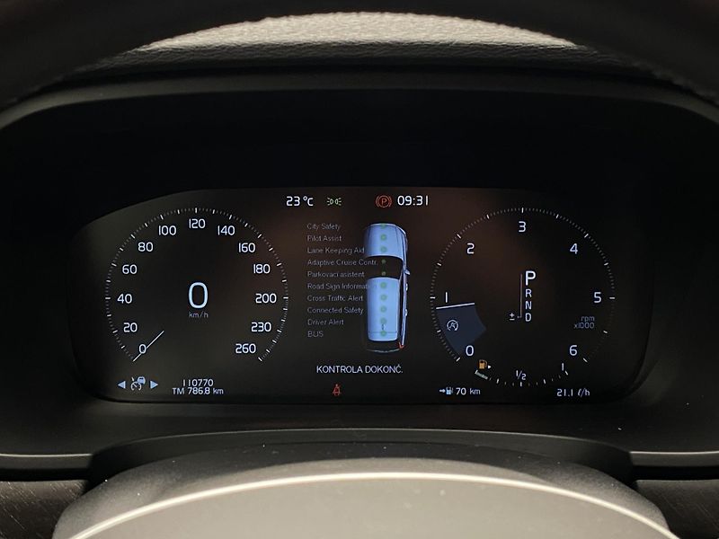 Volvo V90 CC D5 AWD INSCRIPTION AUT CZ - fotka 25 z 51