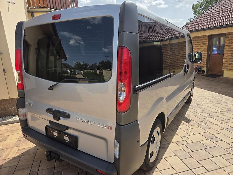 Opel Vivaro (2011) 2.0CDTI 84Kw  9-Míst - fotka 9 z 40