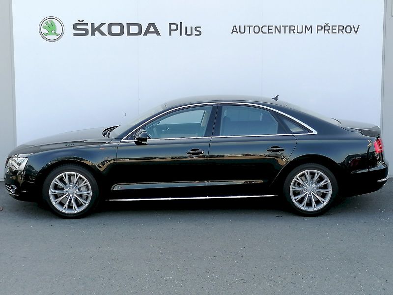 Audi A8 (2010) 4,2 V8 Quattro TOP - fotka 21 z 25