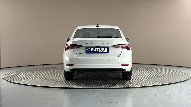 Škoda Octavia 2.0 TDI Ambition - fotka 5 z 25