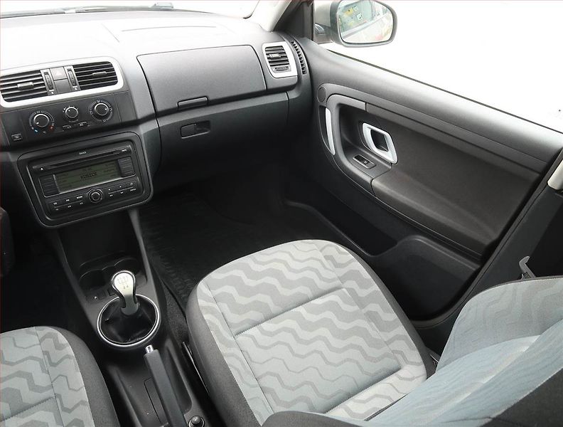 Škoda Fabia (2008) Ambition 1.2 12V, Serv.kniha - fotka 8 z 15