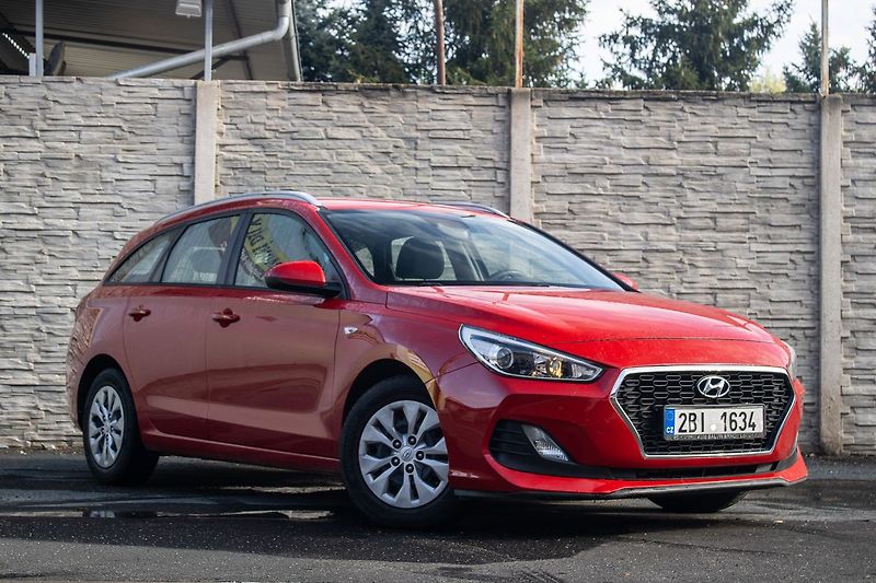 Hyundai i30 - fotka 3 z 17