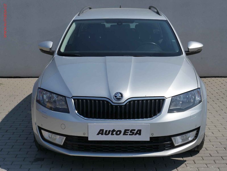 Škoda Octavia (2015) 1.6 TDI, ČR, AC, výhřev sed. - fotka 2 z 16