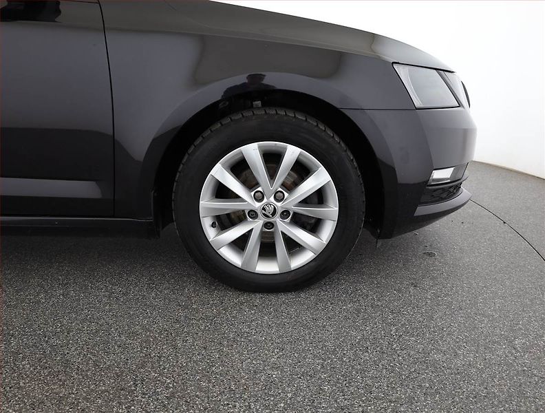 Škoda Octavia (2019) 1.6 TDI, Automat, Serv.kniha - fotka 18 z 18