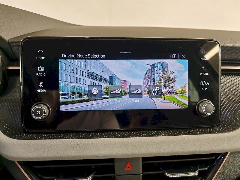 Škoda Kamiq (2025) 1.0 TSI 85 kW DSG Top Selectio - fotka 11 z 29