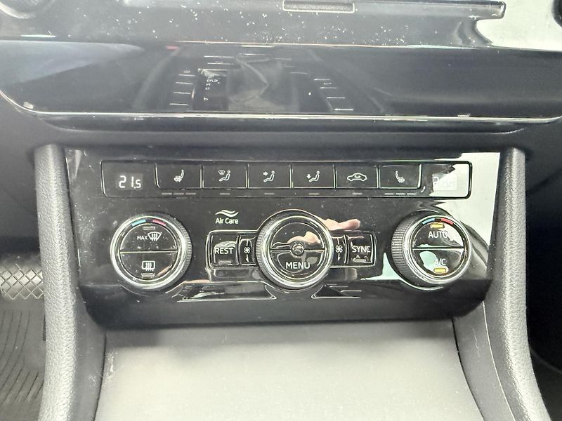 Škoda Superb 2.0 TDi 110kw - fotka 13 z 29
