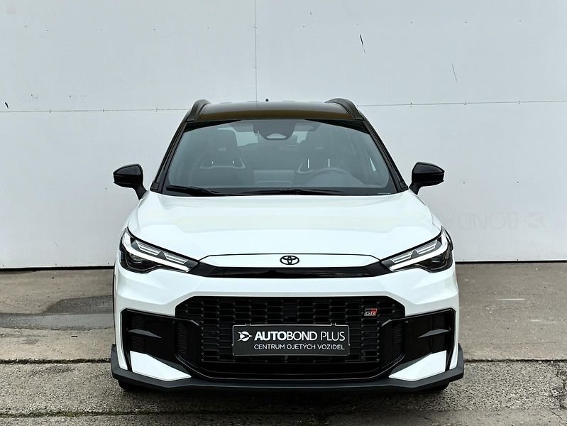 Toyota Corolla Cross 2.0 HSD e-CVT GR-Sport - fotka 4 z 22