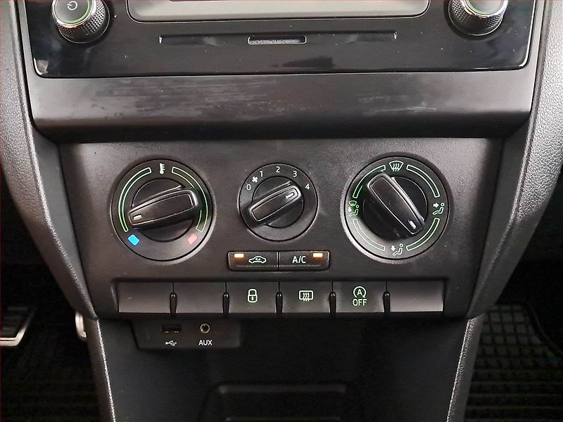 Škoda Rapid (2016) Spaceback 1.2 TSI - fotka 13 z 17