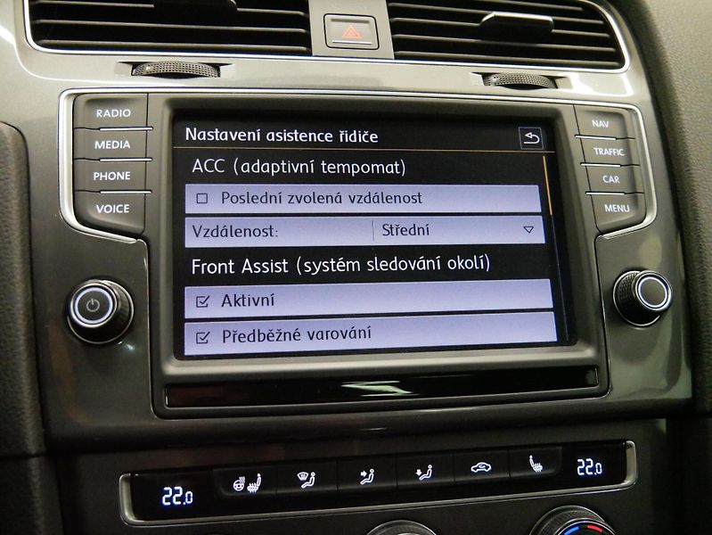 Volkswagen Golf - fotka 20 z 35