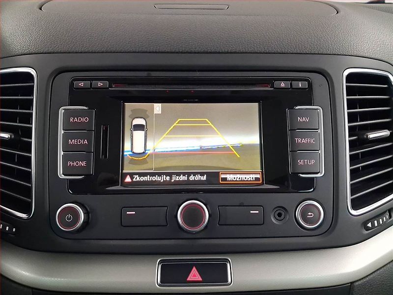 Seat Alhambra (2013) 2.0 TDI, 7 míst, Navi - fotka 19 z 20