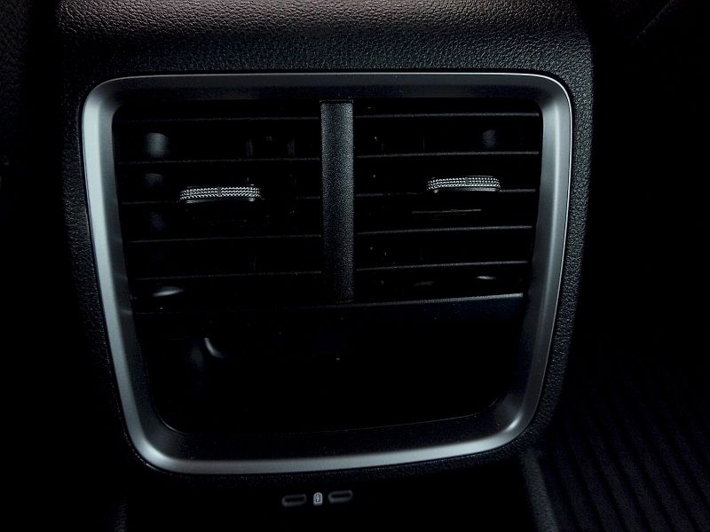 Škoda Octavia (2025) Combi Top Selection 1,5 Tsi 11 - fotka 30 z 40
