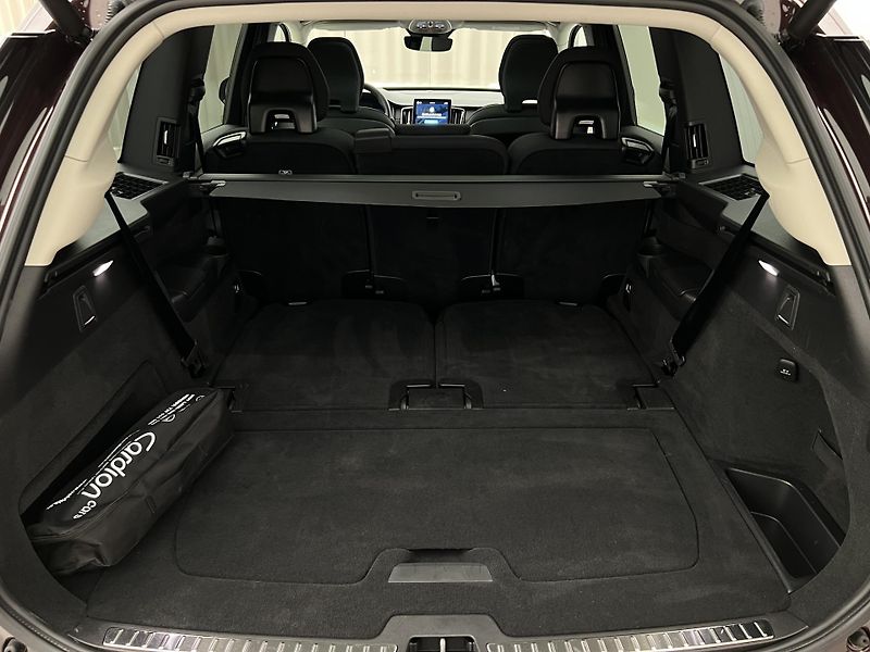 Volvo XC90 T8 AWD DARK PLUS AUT 7 MÍST  - fotka 5 z 47