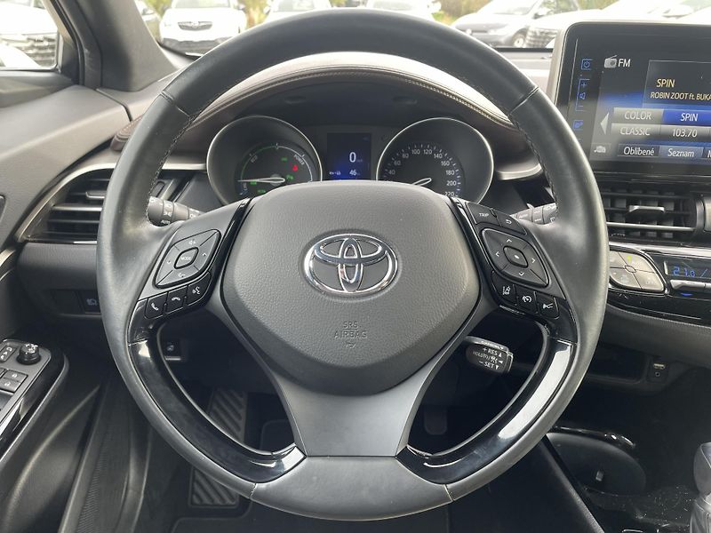 Toyota C-HR EXECUTIVE LED 1.8 Hyb. 90 kW  - fotka 12 z 24
