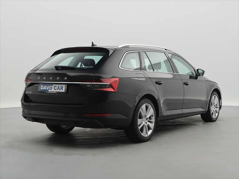 Škoda Superb 2,0 TDI 147kW DSG CZ Style DPH - fotka 7 z 36