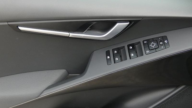 Kia Niro 1.6 GDI HEV DCT Comfort - fotka 9 z 21
