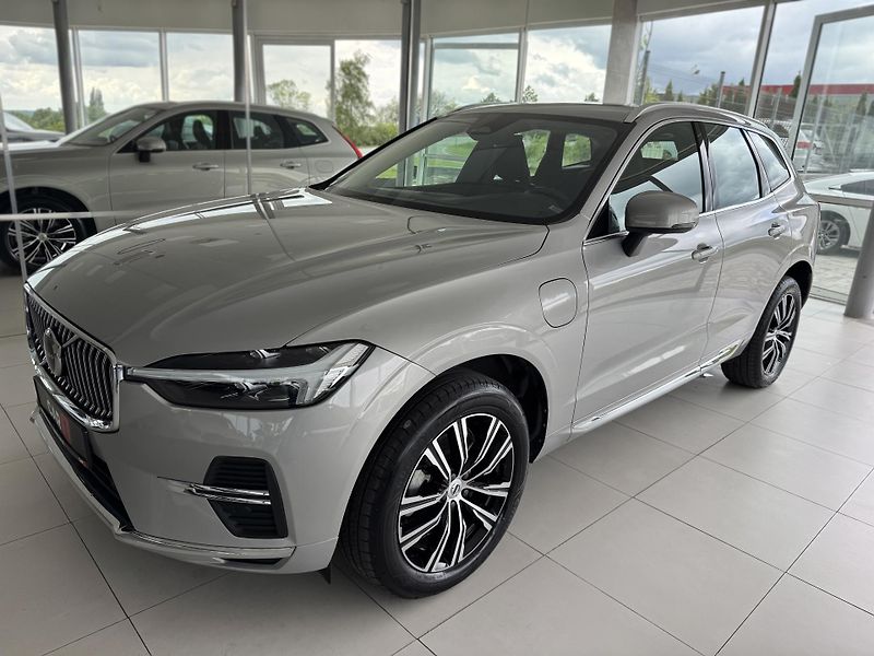 Volvo XC60 T6 AWD*Recharge*Odvětr.Sedadla - fotka 2 z 35
