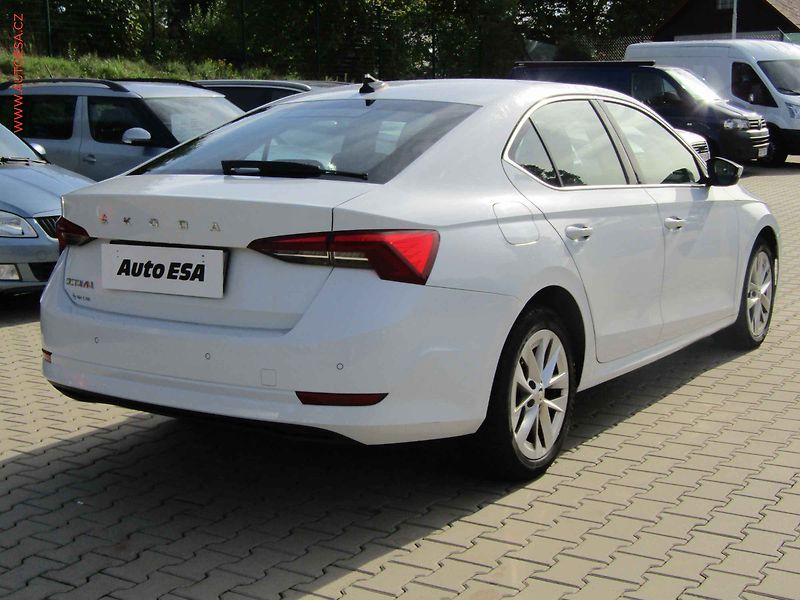 Škoda Octavia (2021) 2.0 TDi, 2.maj,ČR, AC - fotka 4 z 17
