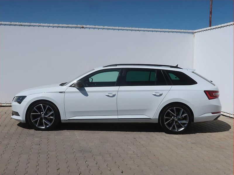 Škoda Superb (2018) Sportline 2.0 TDI - fotka 3 z 16