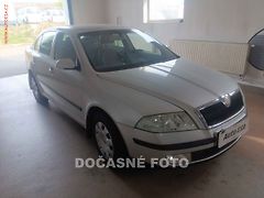 Škoda Octavia (2004) 1.6MPi, AC, park.čidla - fotografie inzerátu