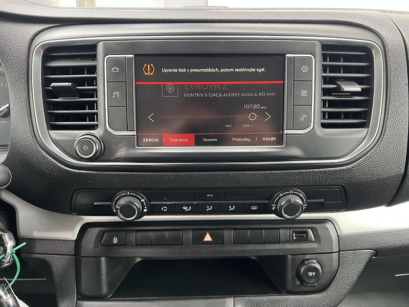 Citroën SpaceTourer (2022) 2.0HDi 130kW AUTOMAT DPH - fotka 14 z 22